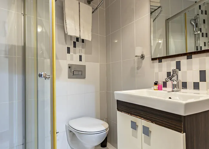 فندق Elasophia 2*