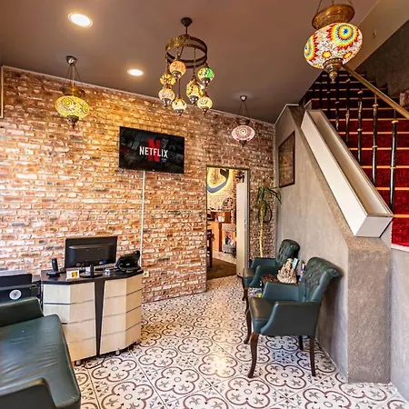 Hotel Elasophia 2*